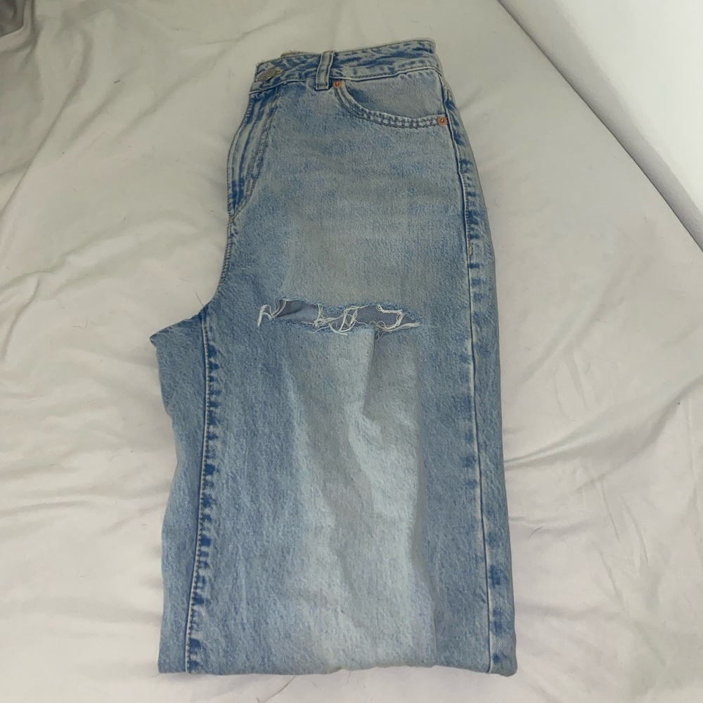 Garage ripped jeans